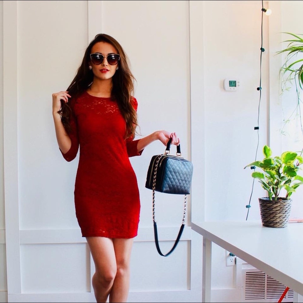 Red Lace Body-Con Dress